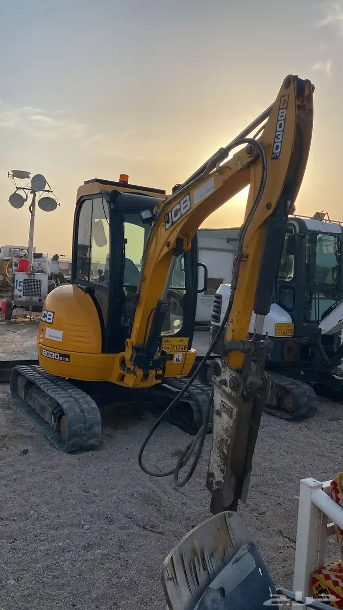 بوكلين JCB 3طن 2021 نظيف للبيع او الايجار 3