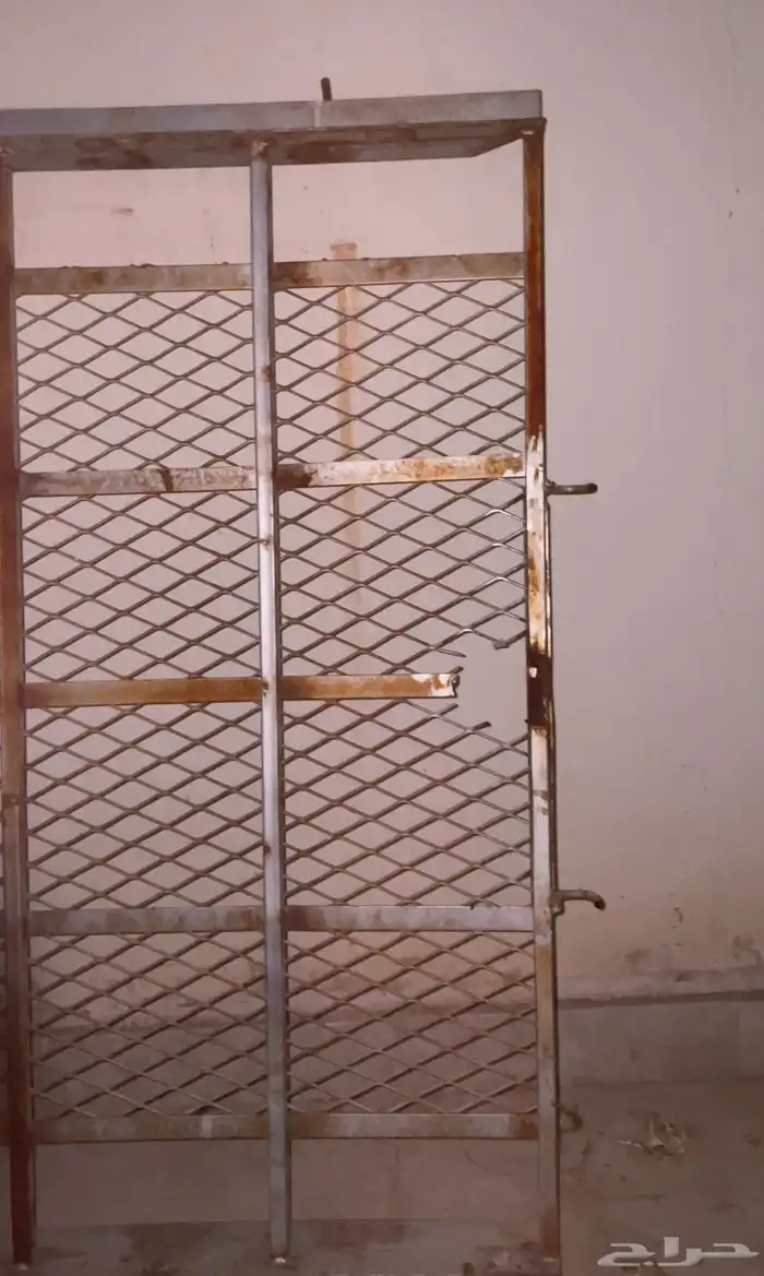 سلة عفش سياره 1