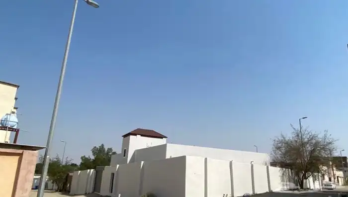 شقتين جديدة للإيجار المرسلات قريب السريع ومستشفى الحرس 0
