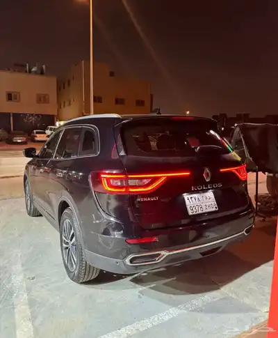 سيارة رينو كوليوس 1