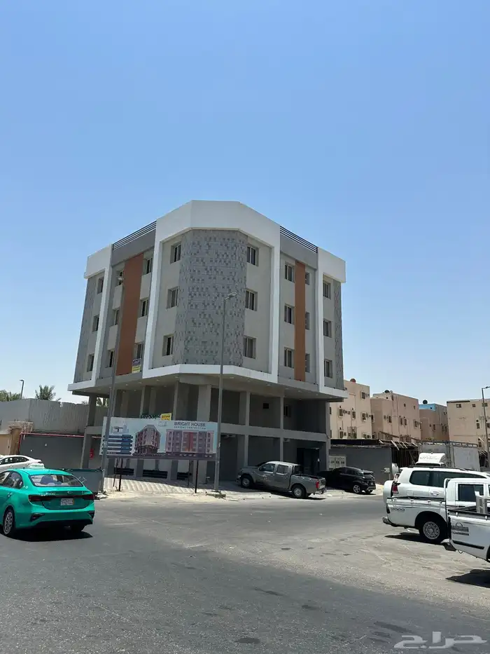 عماره للبيع بالدمام بحي القزاز تجاريه جديده على شارعين 0
