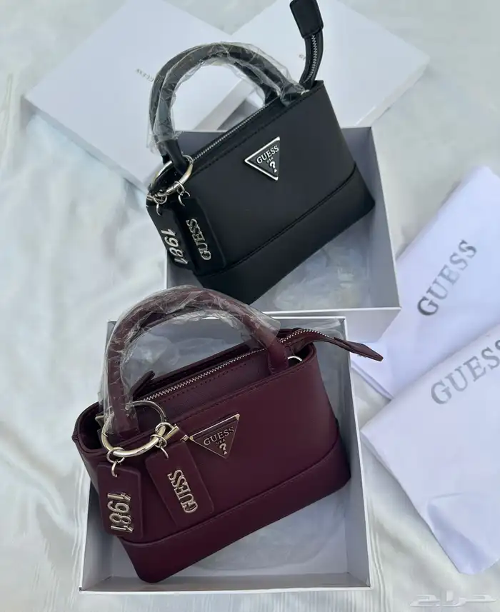 شنط اقنر وسان لوران وشانيل 59