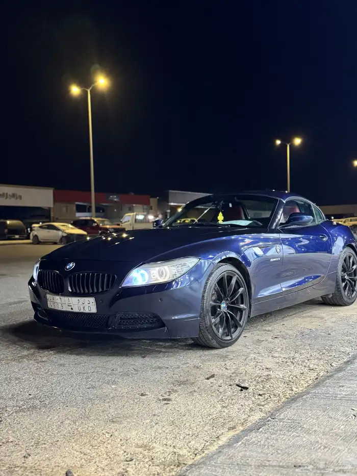بي ام Z4 8