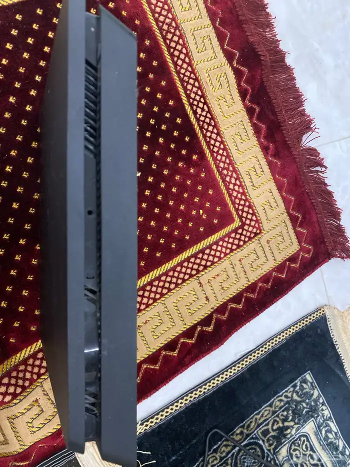 سوني فور للبيع 3