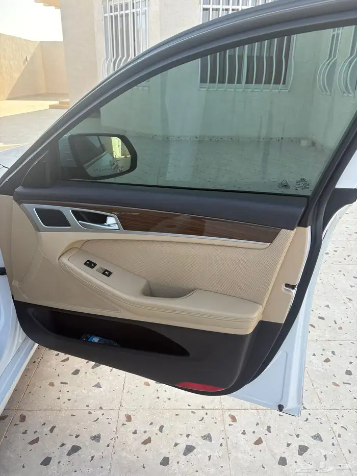 جنسس 2016 بلاتينيوم V6 4