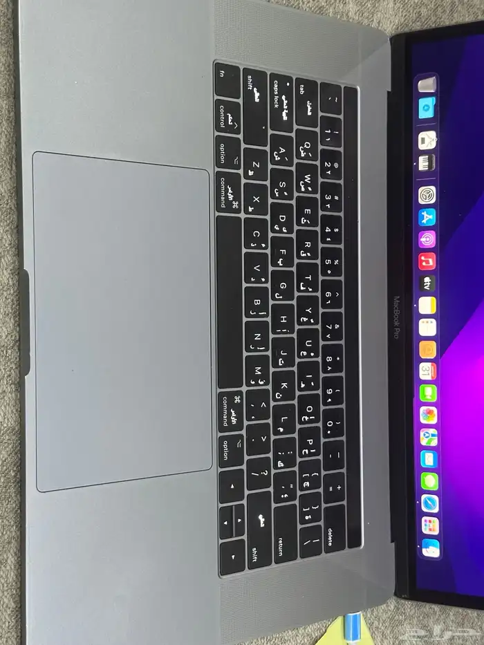 ماك بوك برو 2017 تاتش بار 1