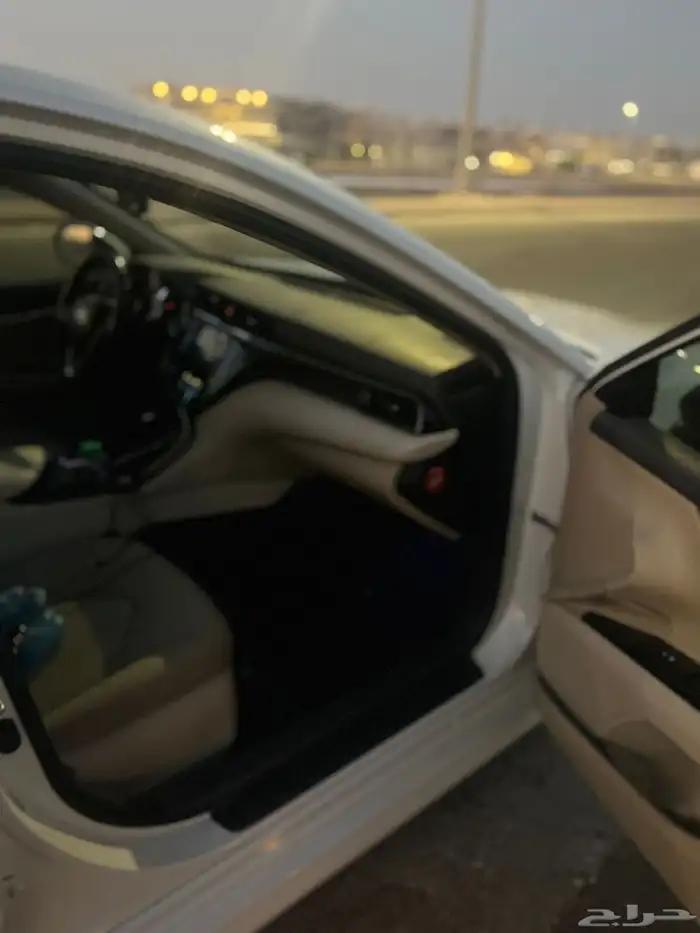 كامري موديل 2019 فل ابشن   فتحه   اتوماتيك اللون ابيض 9