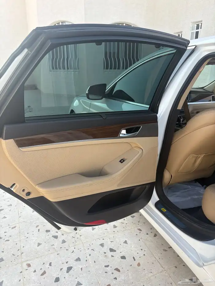 جنسس 2016 بلاتينيوم V6 13