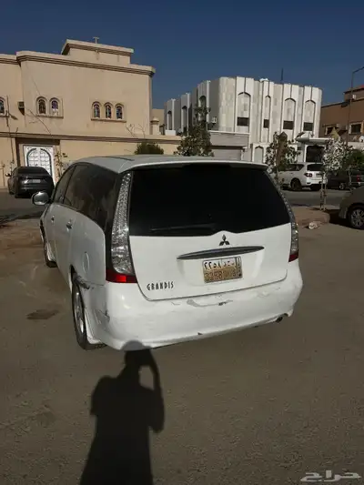 مستبيشي جرانديز 2010 0