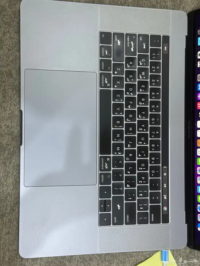 ماك بوك برو 2017 تاتش بار 4