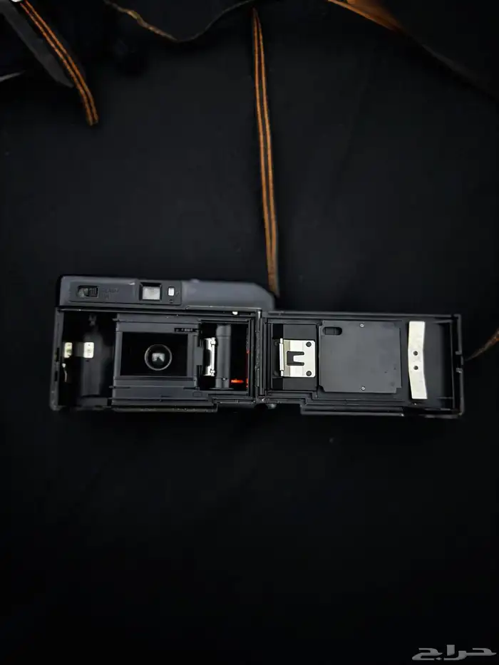كاميرا كلاسيكية فيلم camera canon af35m ii 1