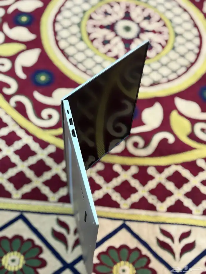 لاب توب كمبيوتر 3