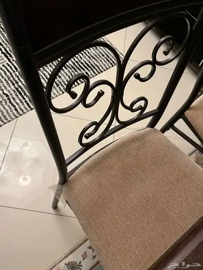 طاولة طعام للبيع 0