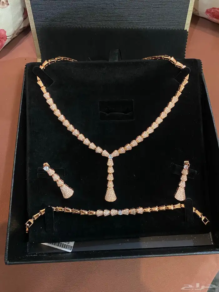 طقم اكسسوار روز قولد 1