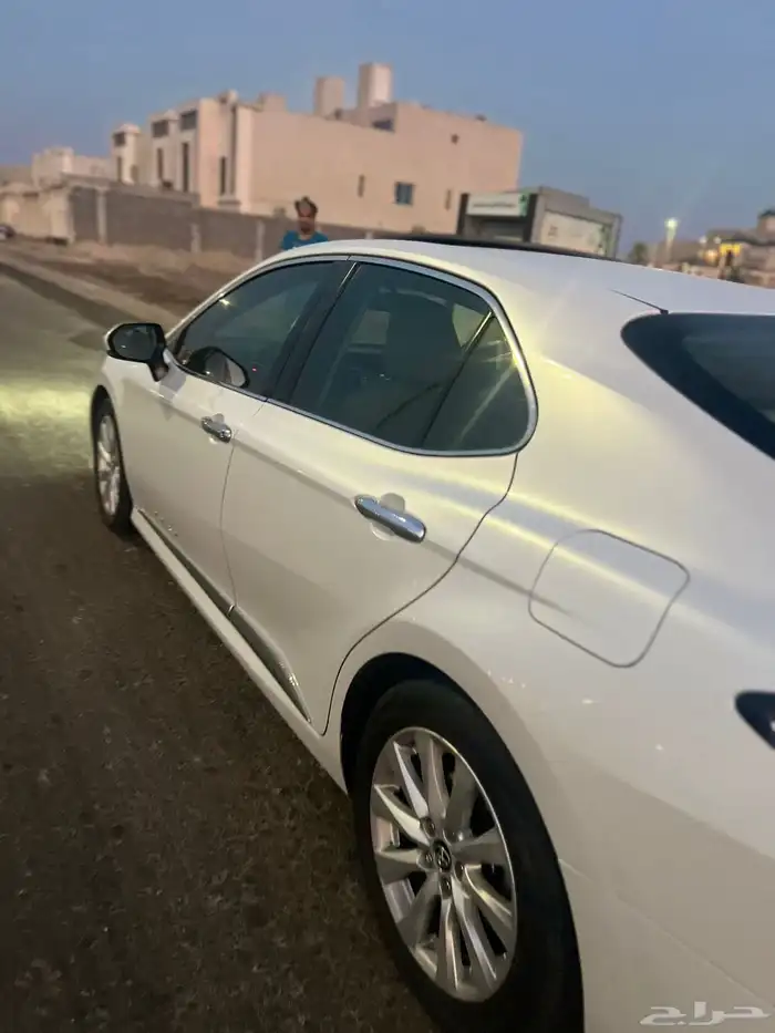 كامري موديل 2019 فل ابشن   فتحه   اتوماتيك اللون ابيض 2