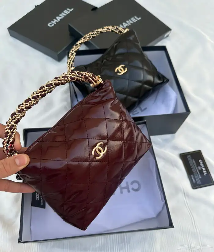 شنط اقنر وسان لوران وشانيل 18