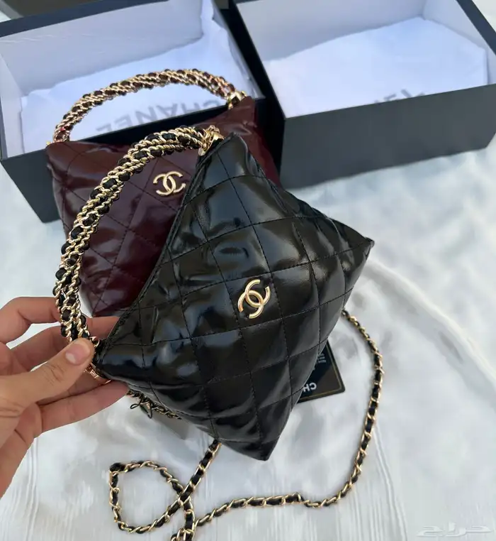 شنط اقنر وسان لوران وشانيل 15