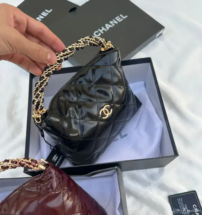 شنط اقنر وسان لوران وشانيل 14