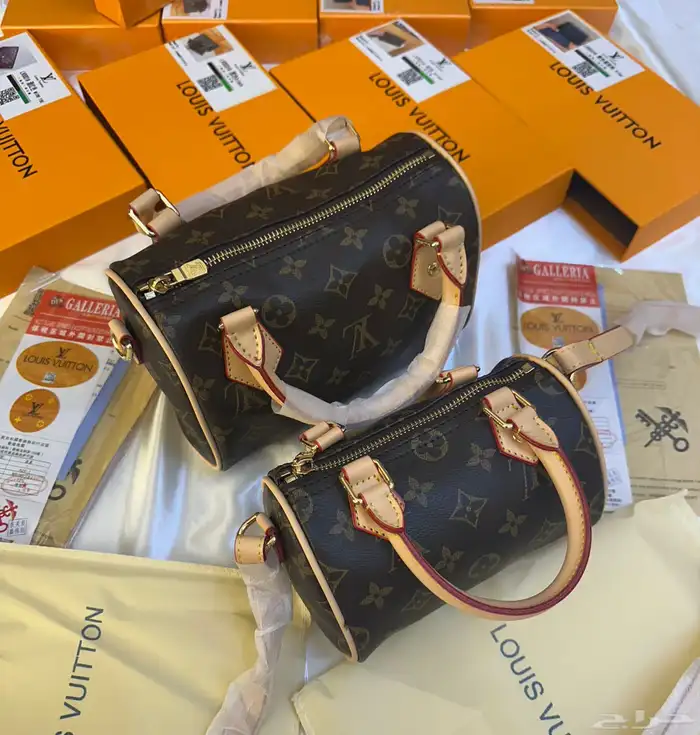 شنط اقنر وسان لوران وشانيل 40