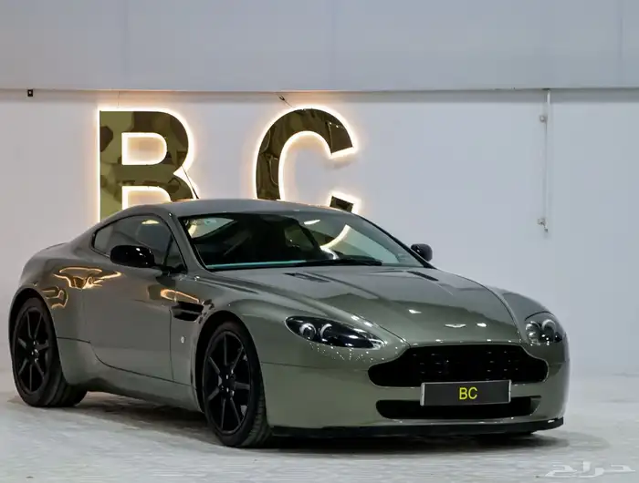 استون مارتن 2006 Aston Martin 0