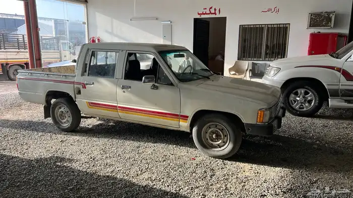 هايلوكس 84 0