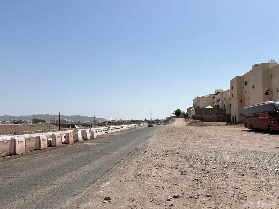 ارض تجارية للبيع في عروة 0