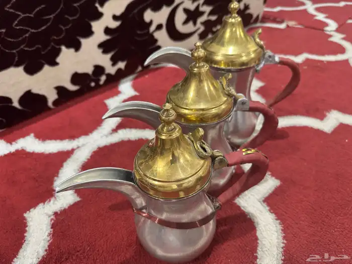 للبيع ثلاث دلال بغداديه خوات طقم نحاس احمر 4