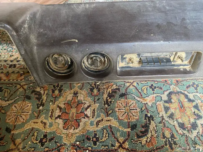 طبلون صالون 84 0