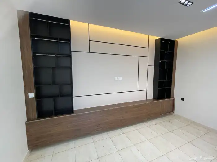 تفصيل غرف نوم وتركيب ديكورات خشبية والتنجيد دهان الأبواب 5