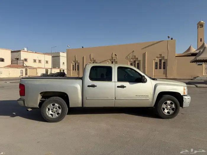 سلفرادو 2013 فضي Z71 نص فل. 5