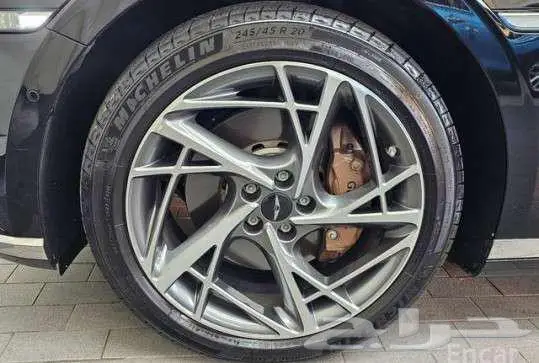 جينيسيس G90 2023 4