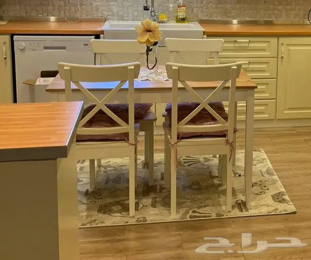 طاولة طعام بكراسي 4 من ايكيا 1