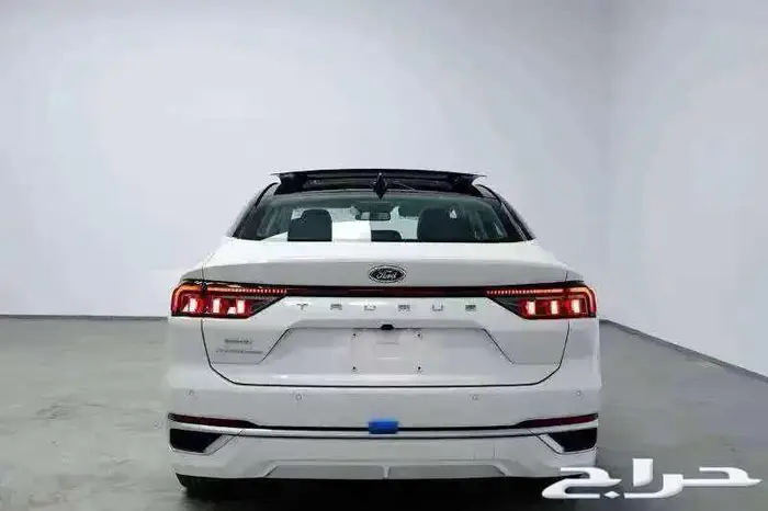فورد تورس تيتانيوم 2026 3