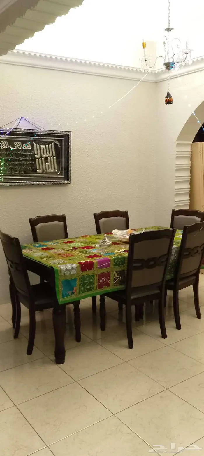 طاولة طعام للبيع 1