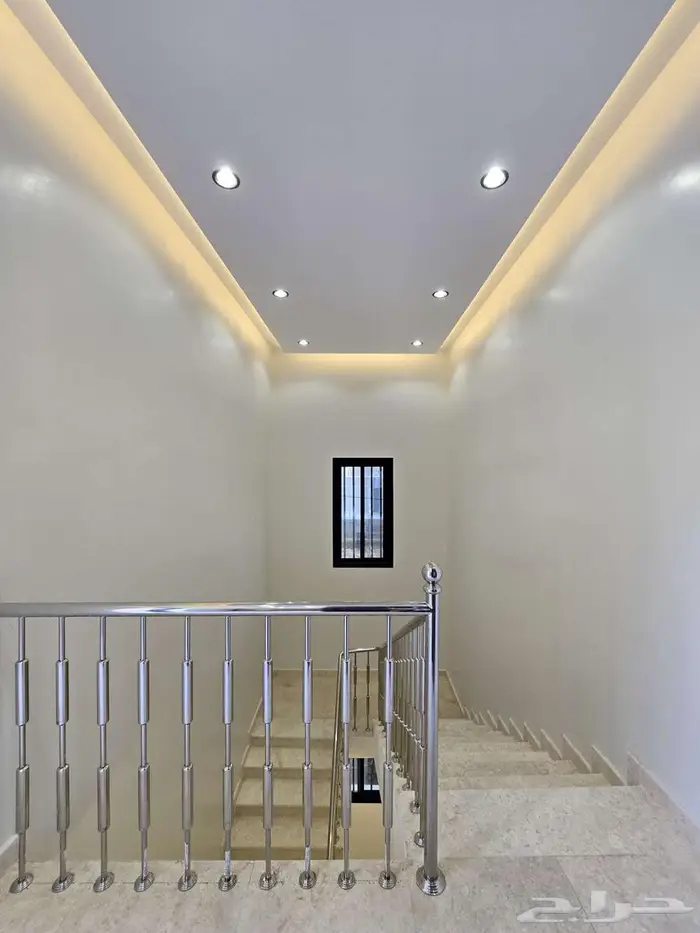 روف علوي فاخر للبيع بحي الزهور المحالة 33