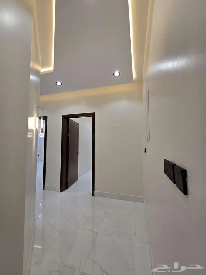 روف علوي فاخر للبيع بحي الزهور المحالة 28