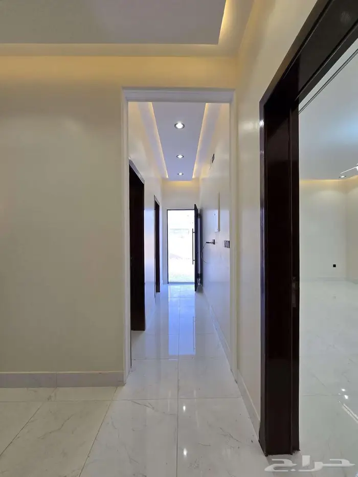 روف علوي فاخر للبيع بحي الزهور المحالة 24