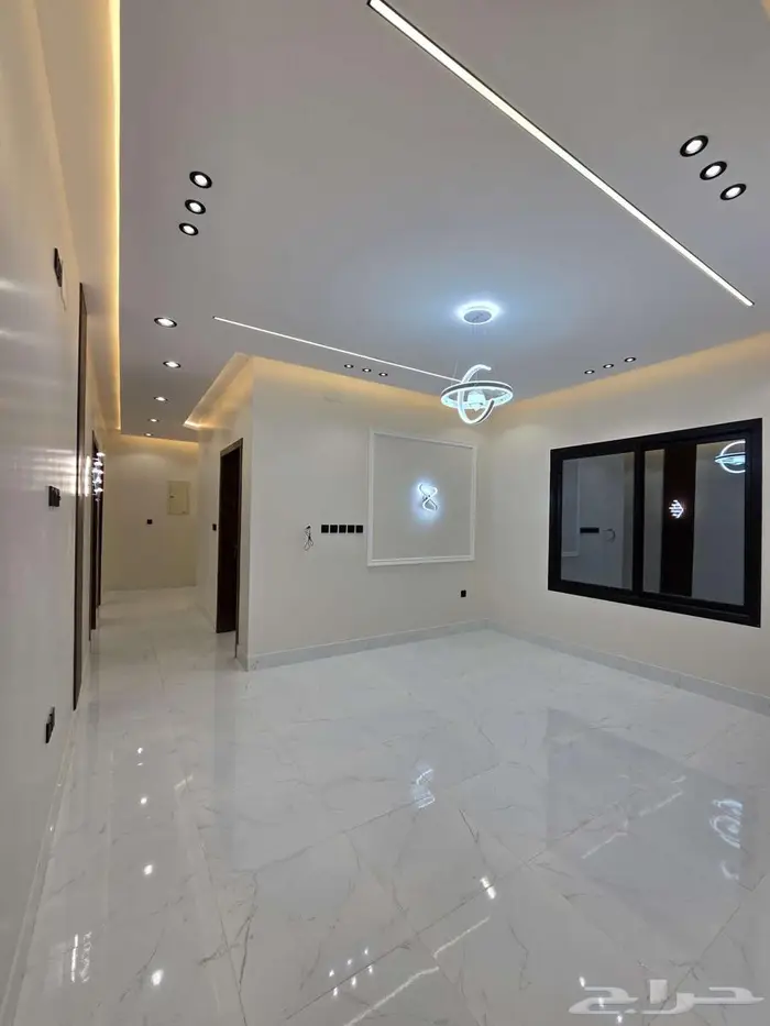 روف علوي فاخر للبيع بحي الزهور المحالة 11