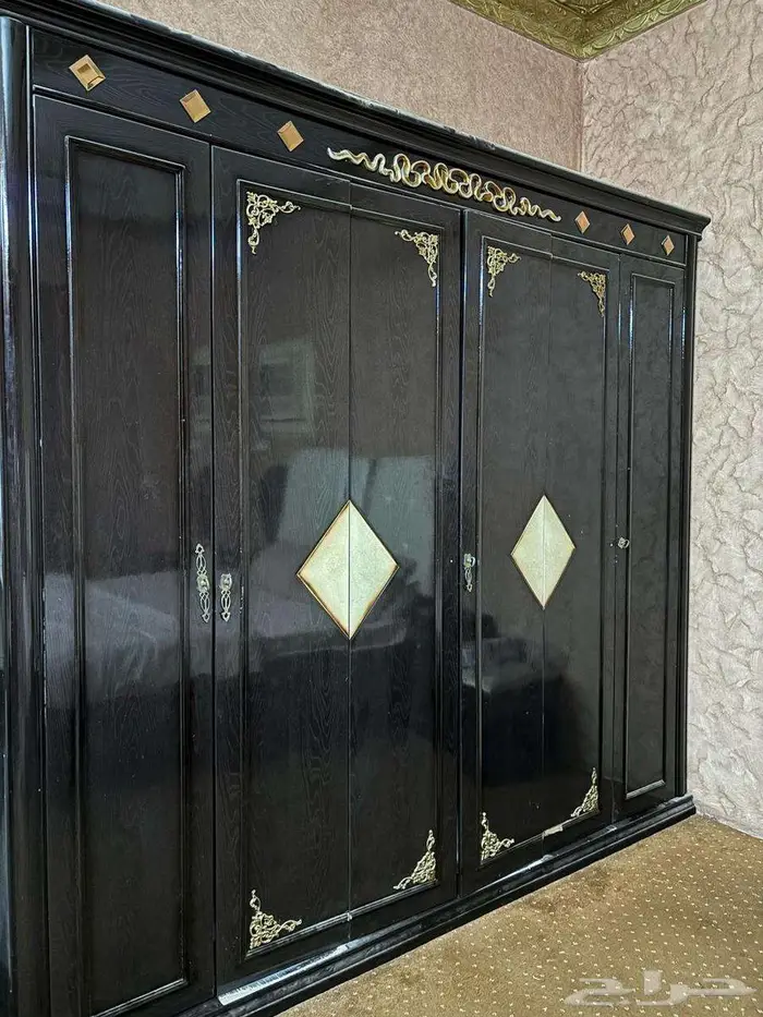 غرفة نوم سرير دولاب تسريحة 1