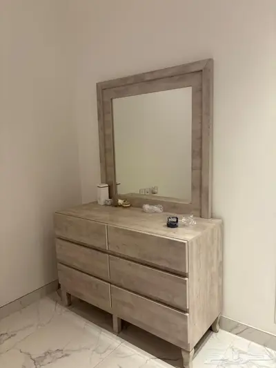 تسريحة مع مرايا 0