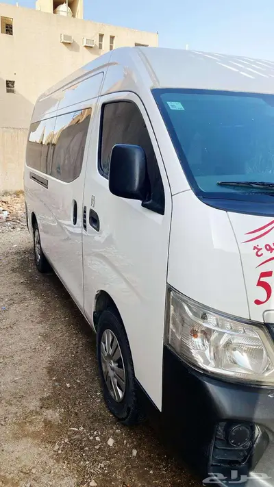 باص 15 راكب 0