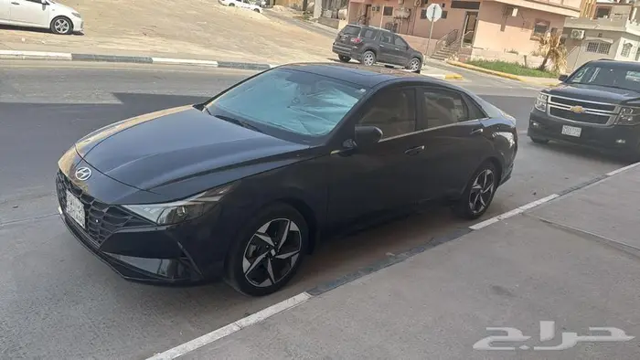Hyundai Elantra mid option 2023 0