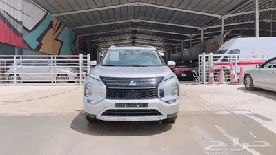 ميتسوبيشي اوتلاندر 4 4 نص فل 7 راكب 2025 4