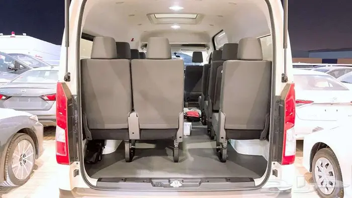 تويوتا هاي اس ركاب سقف عالي اوتوماتيك ديزل 2025 6