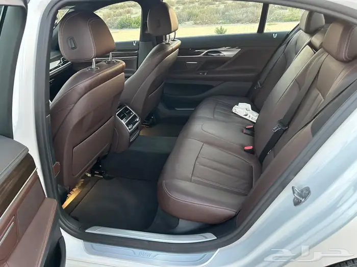 BMW الفئة السابعة موديل 2019 نظيفة جدا 14