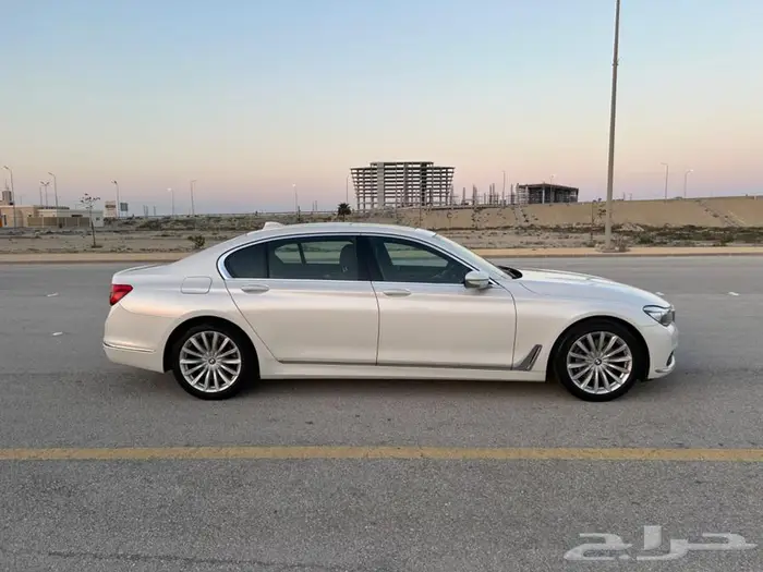 BMW الفئة السابعة موديل 2019 نظيفة جدا 3