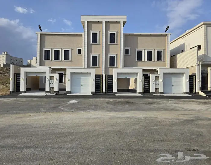 روف علوي فاخر للبيع بحي الزهور المحالة 0