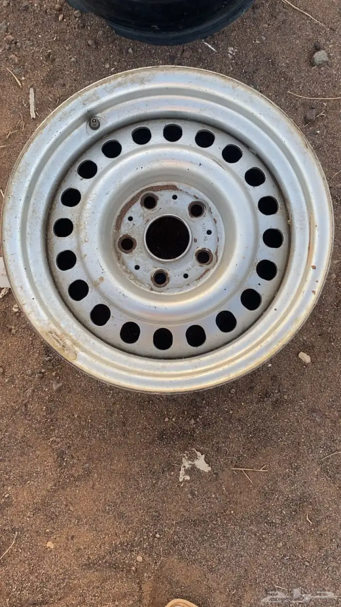 جونط هايلكس نضيفه الا واحد ماهو نضيف الباقي شرط 0