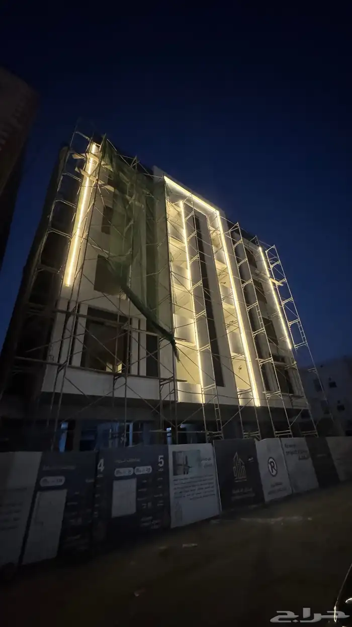 شقق تمليك فاخرة للبيع بحي الروضة 0