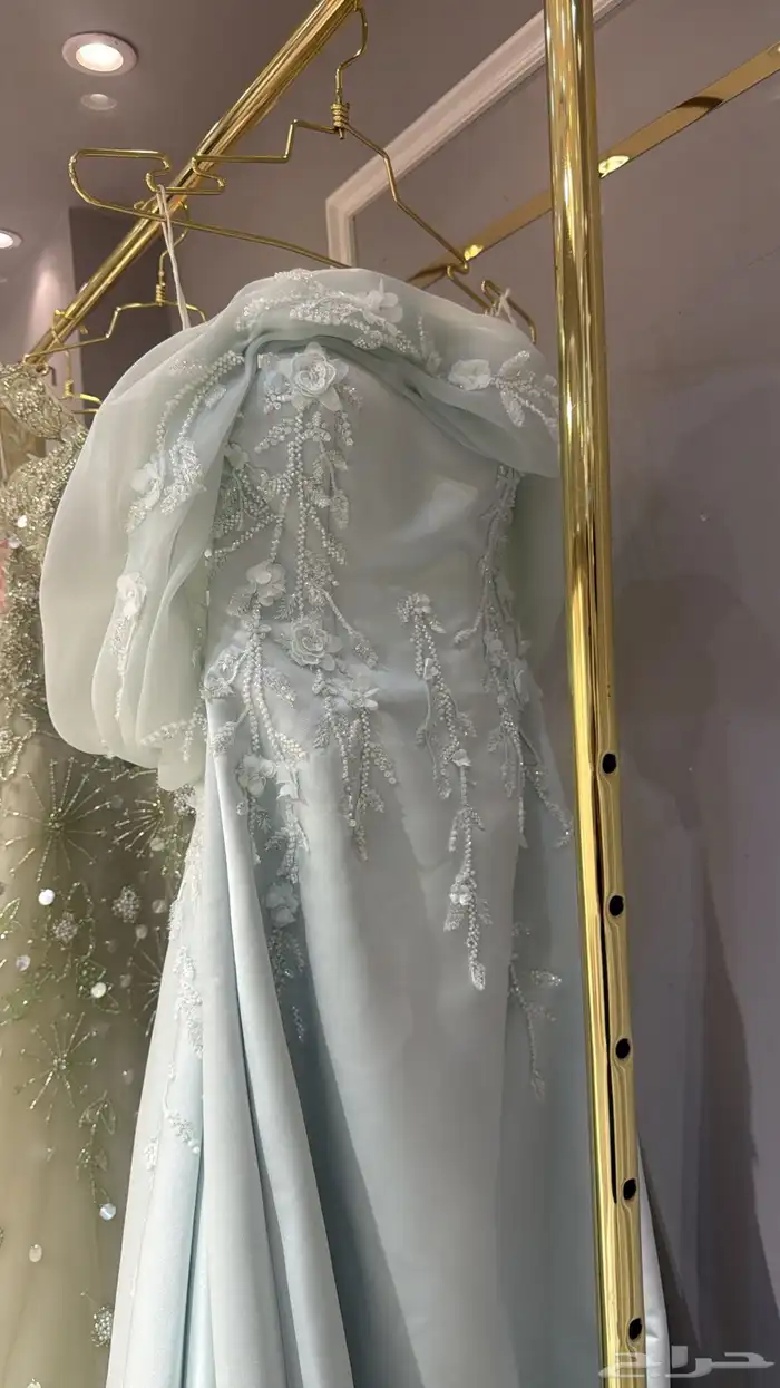 تفصيم وتصميم فساتين العروسه على حسب الطلب 3